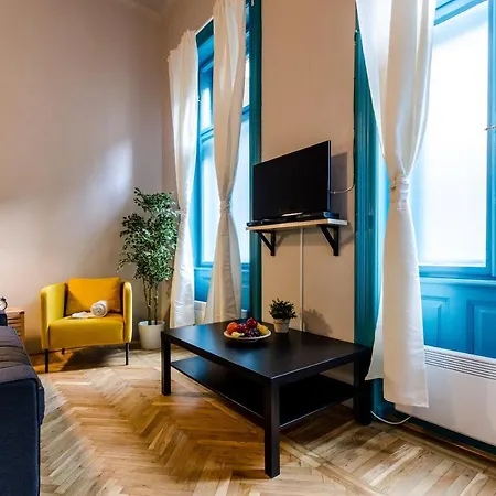 Downtown Park * Boedapest